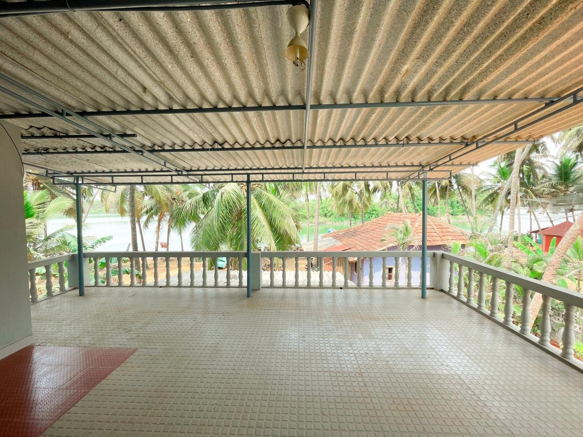 Gintara Beach Homestay By Evaddo Kalyānpur 外观 照片